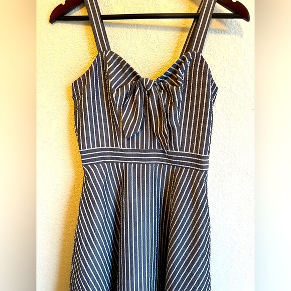 Roz & Ali Dresses & Skirts - Roz & Ali Blue and White Striped Dress